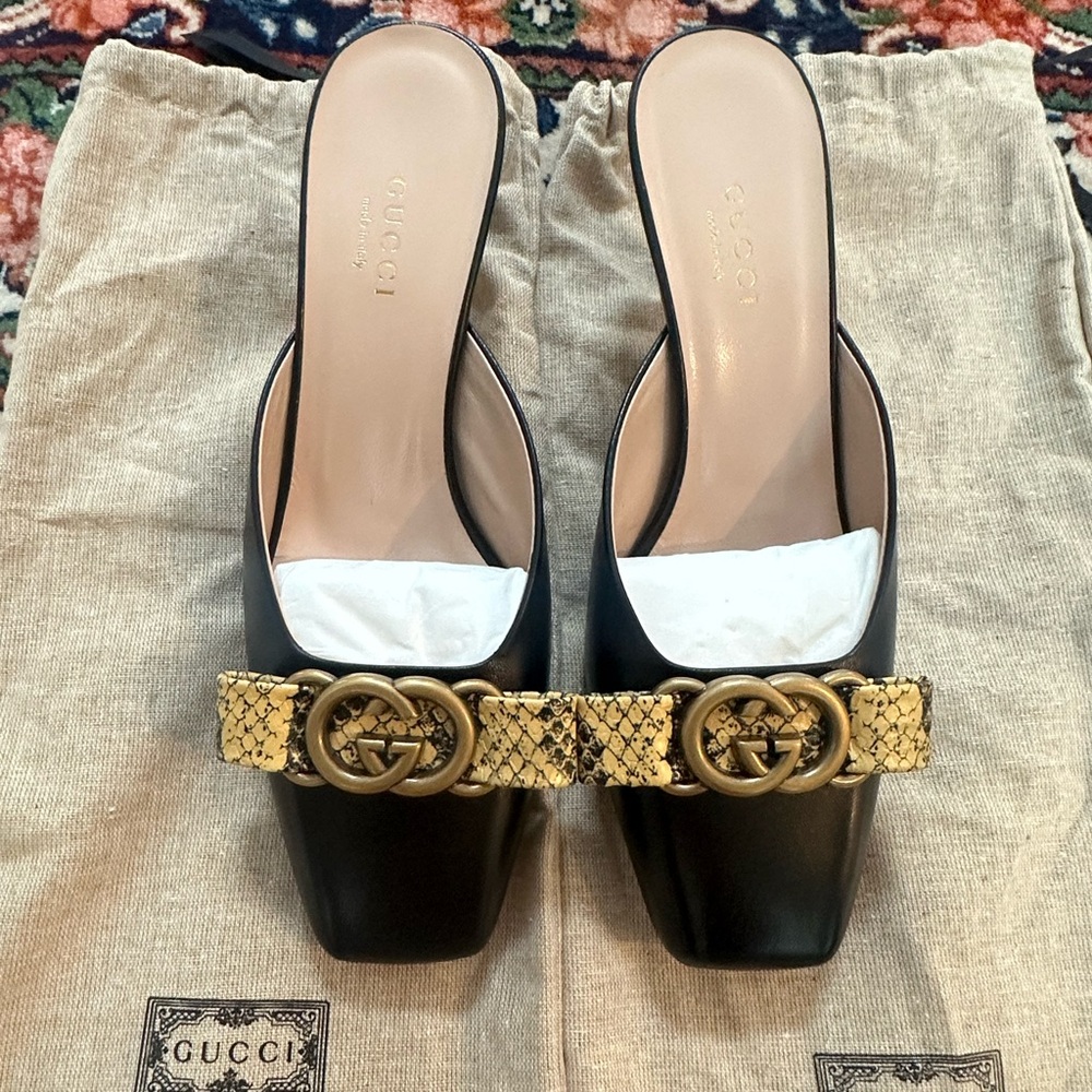 Gucci mules in 5 1/2 (new)